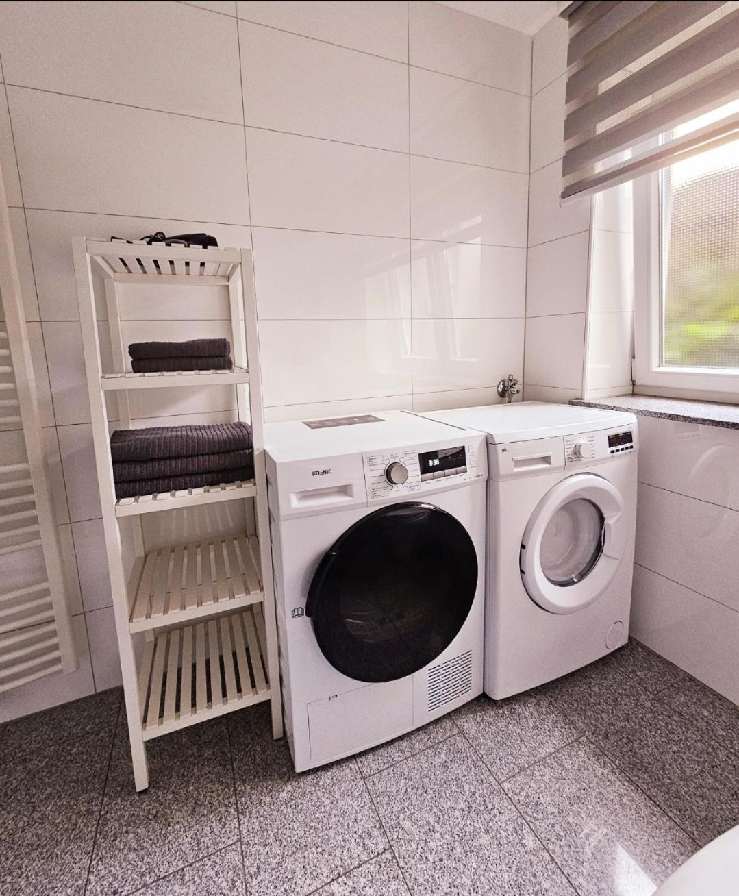 Ferienwohnung 辛斯海姆 外观 照片