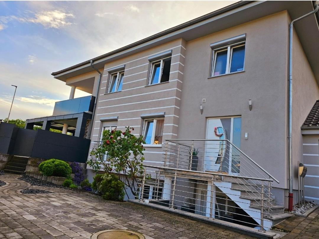 Ferienwohnung 辛斯海姆 外观 照片