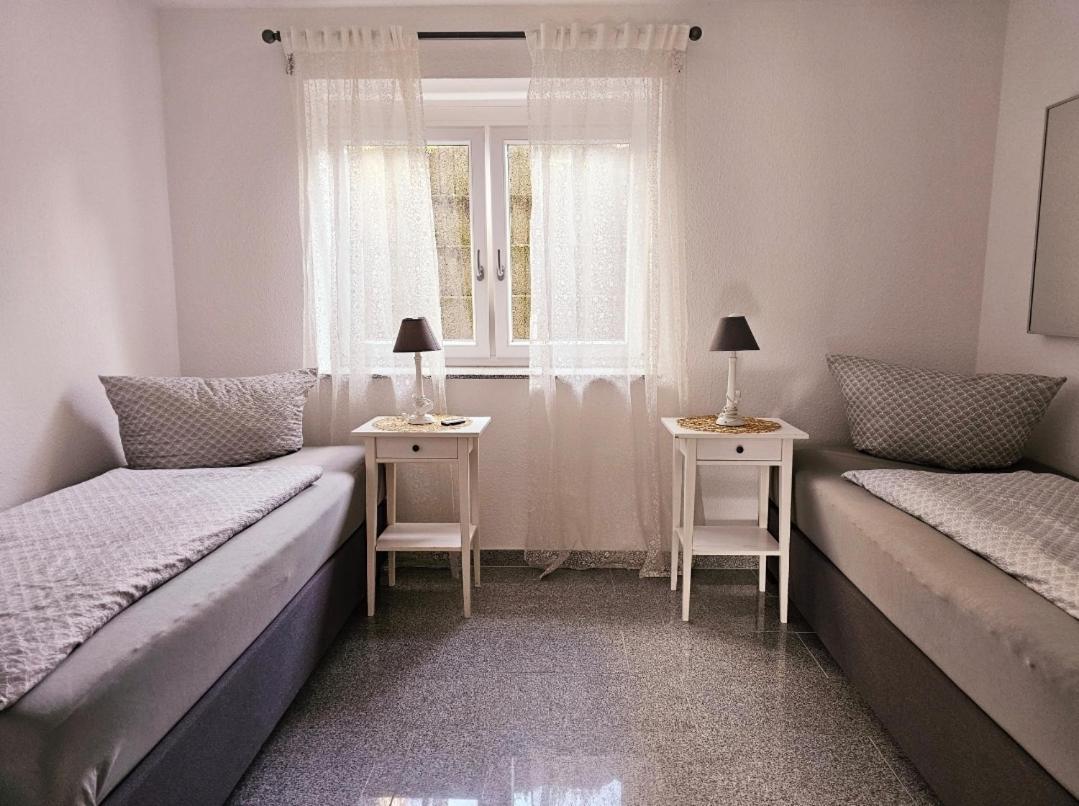 Ferienwohnung 辛斯海姆 外观 照片